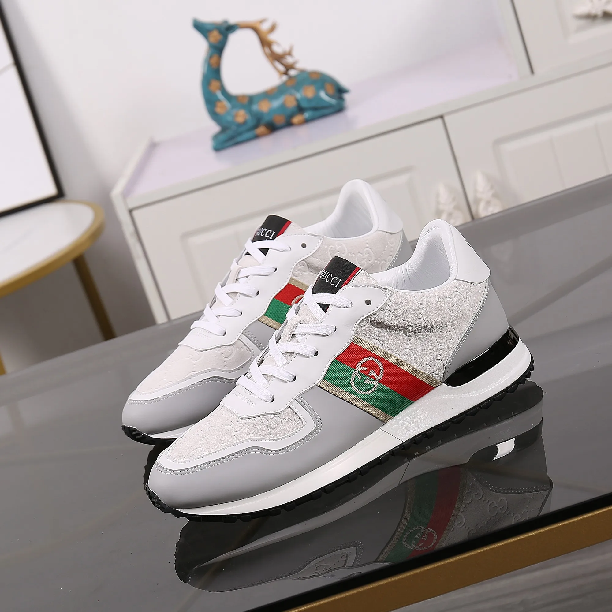 Factory price: 400💰The new spring model is here again! [Gucci Sports Men's Shoes] Gucci fashionable casual men's shoes🇨🇳Original 1:1 mold, new model debuts first💯Not high-profile but avant-garde, simple, low-key and fashionable, super versatile style🌿Made of original cowhide➕Sheepskin lining🎋The version is comfortable on the feet, first-class workmanship🍍Number: 38-44, customized 45